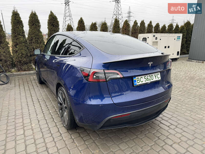 Позашляховик / Кросовер Tesla Model Y 2022 в Львові