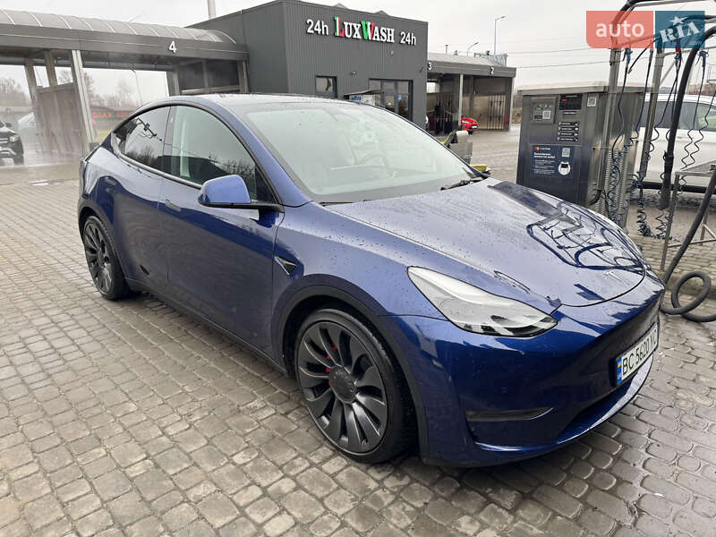 Позашляховик / Кросовер Tesla Model Y 2022 в Львові
