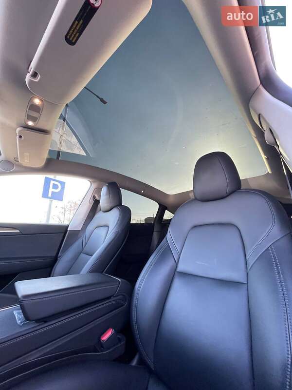 Позашляховик / Кросовер Tesla Model Y 2022 в Львові