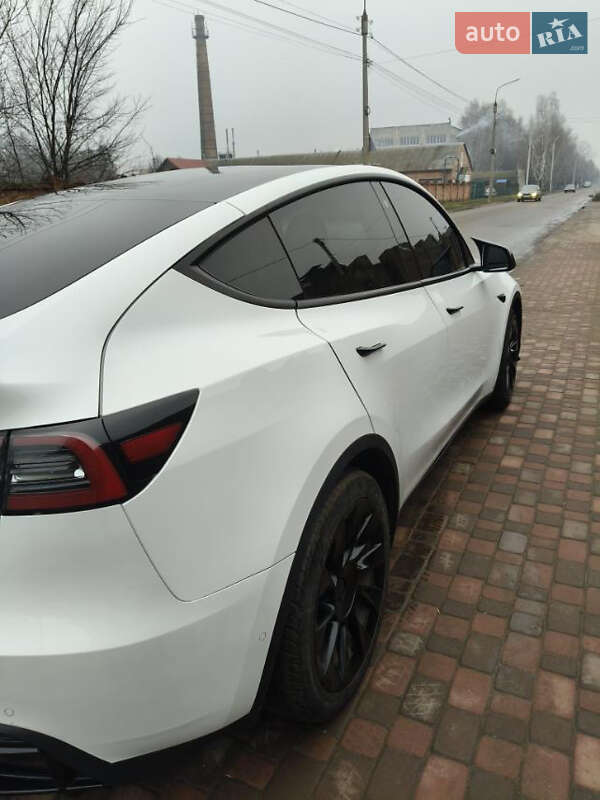 Внедорожник / Кроссовер Tesla Model Y 2021 в Сумах