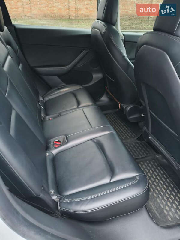 Внедорожник / Кроссовер Tesla Model Y 2021 в Сумах