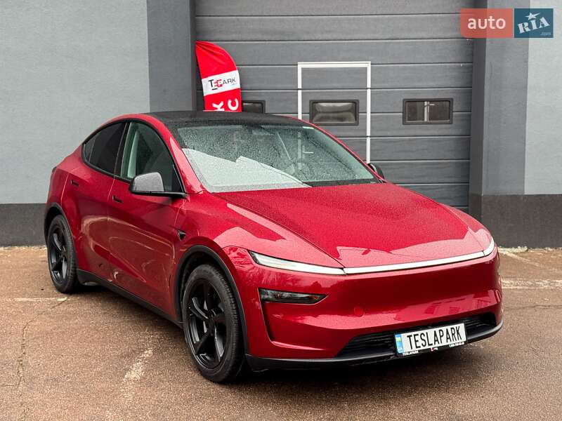 Внедорожник / Кроссовер Tesla Model Y 2025 в Киеве