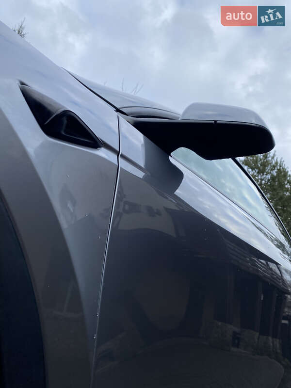 Внедорожник / Кроссовер Tesla Model Y 2024 в Львове