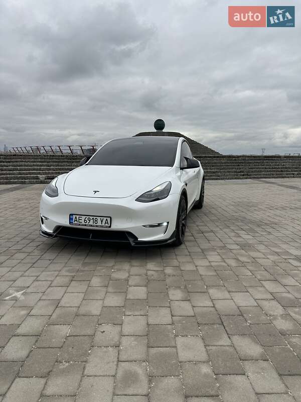 Внедорожник / Кроссовер Tesla Model Y 2022 в Днепре