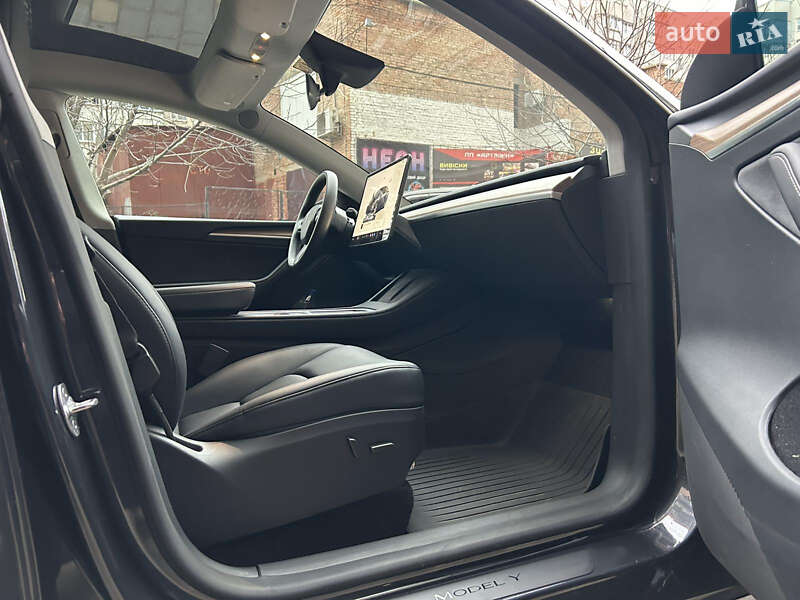 Позашляховик / Кросовер Tesla Model Y 2024 в Вінниці