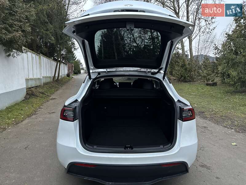 Позашляховик / Кросовер Tesla Model Y 2023 в Львові фото 18 Позашляховик / Кросовер Tesla Model Y 2023 в Львові