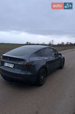 Внедорожник / Кроссовер Tesla Model Y 2023 в Киеве