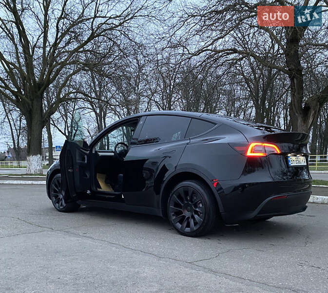 Внедорожник / Кроссовер Tesla Model Y 2023 в Измаиле