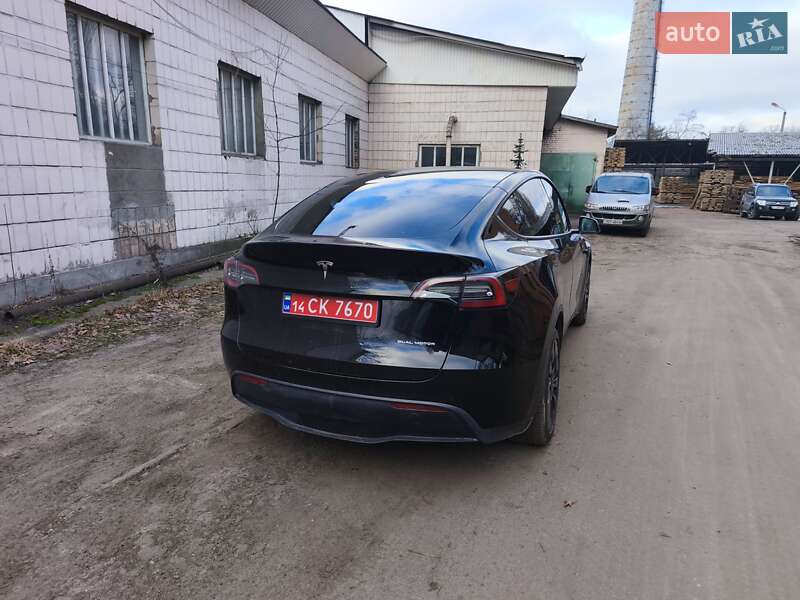 Внедорожник / Кроссовер Tesla Model Y 2022 в Киеве