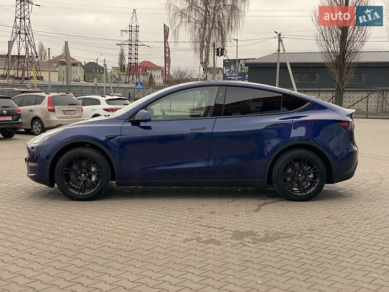 Внедорожник / Кроссовер Tesla Model Y 2024 в Киеве