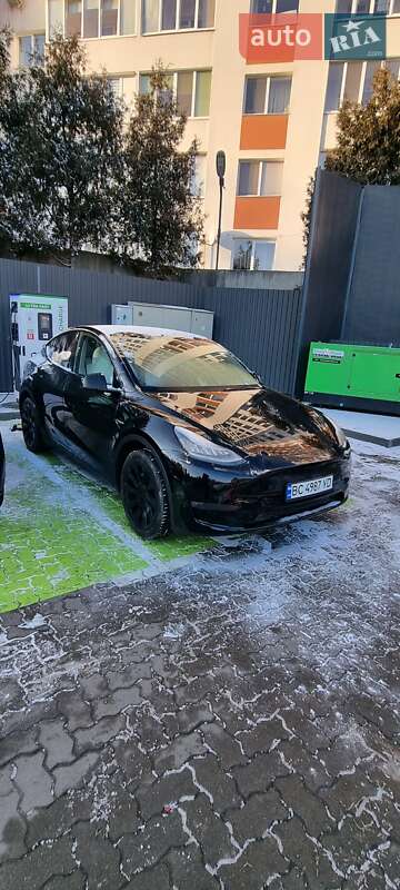 Внедорожник / Кроссовер Tesla Model Y 2023 в Львове