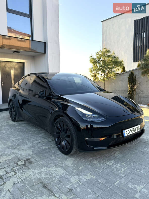 Tesla Model Y 2021