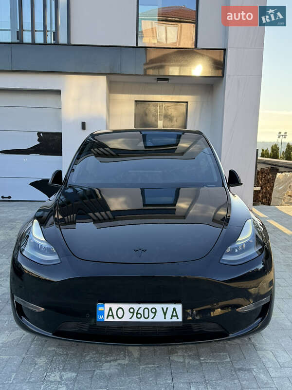 Внедорожник / Кроссовер Tesla Model Y 2021 в Ужгороде