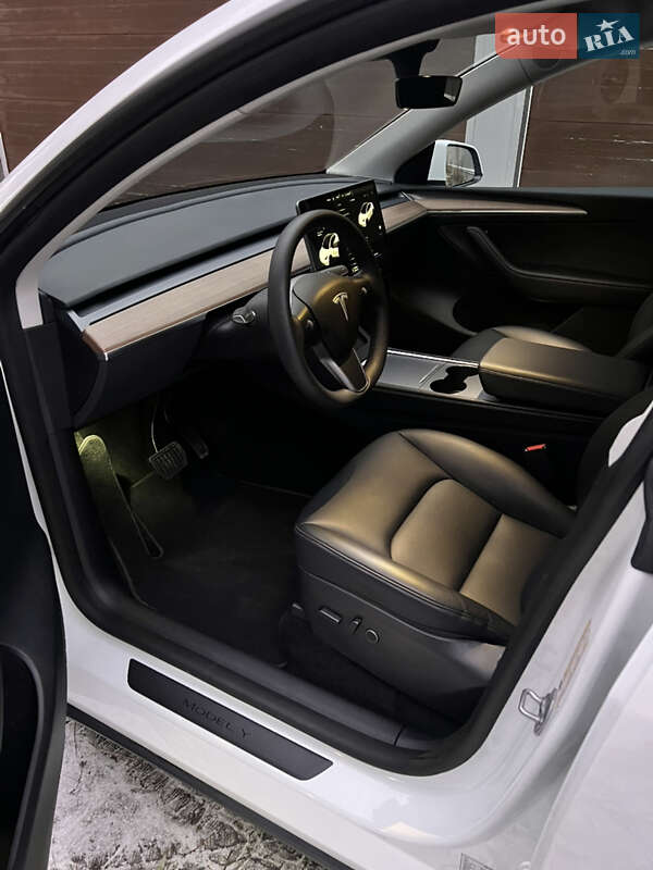 Внедорожник / Кроссовер Tesla Model Y 2022 в Тернополе фото 12 Внедорожник / Кроссовер Tesla Model Y 2022 в Тернополе