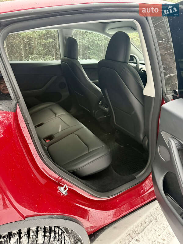Позашляховик / Кросовер Tesla Model Y 2023 в Броварах фото 15 Позашляховик / Кросовер Tesla Model Y 2023 в Броварах