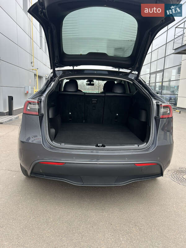 Внедорожник / Кроссовер Tesla Model Y 2022 в Киеве