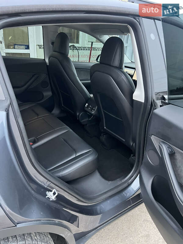 Внедорожник / Кроссовер Tesla Model Y 2022 в Киеве