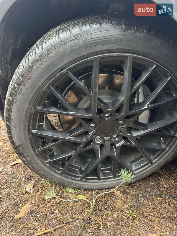 Внедорожник / Кроссовер Tesla Model Y 2021 в Черкассах