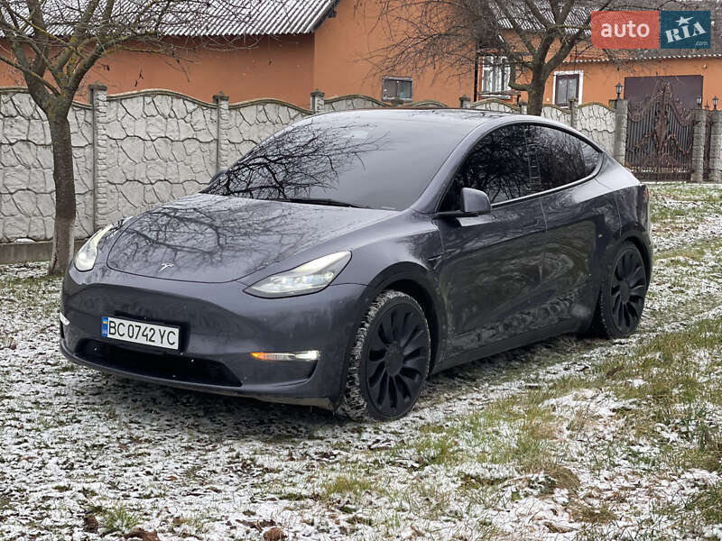 Позашляховик / Кросовер Tesla Model Y 2022 в Івано-Франківську фото 9 Позашляховик / Кросовер Tesla Model Y 2022 в Івано-Франківську