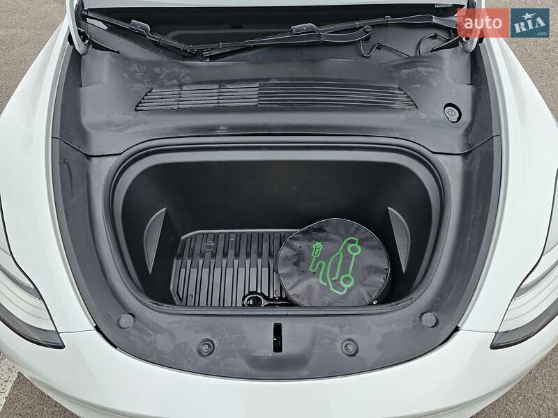 Внедорожник / Кроссовер Tesla Model Y 2020 в Житомире