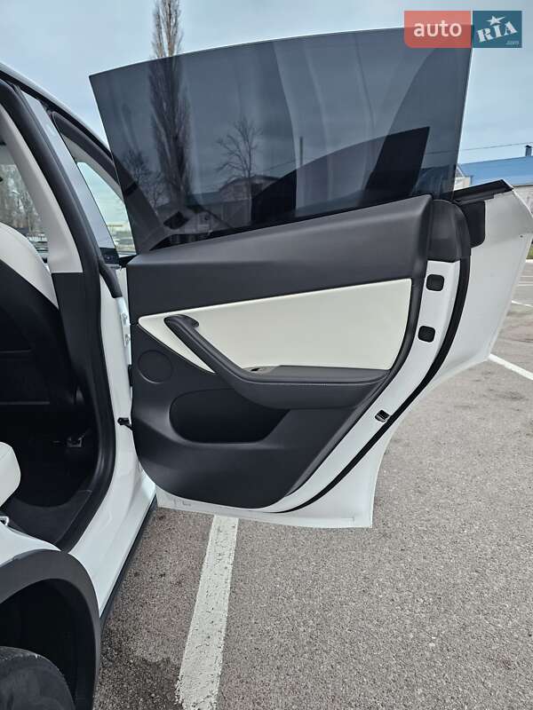 Внедорожник / Кроссовер Tesla Model Y 2020 в Житомире