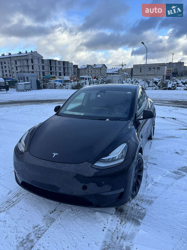 Tesla Model Y 2022