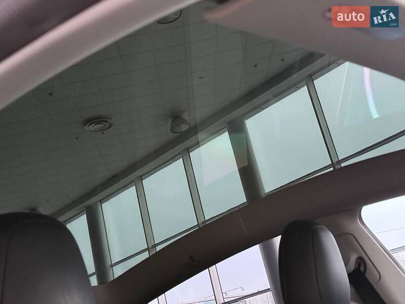 Позашляховик / Кросовер Tesla Model Y 2022 в Одесі фото 19 Позашляховик / Кросовер Tesla Model Y 2022 в Одесі