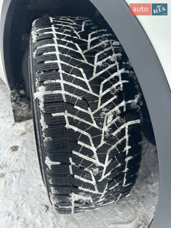 Внедорожник / Кроссовер Tesla Model Y 2022 в Киеве