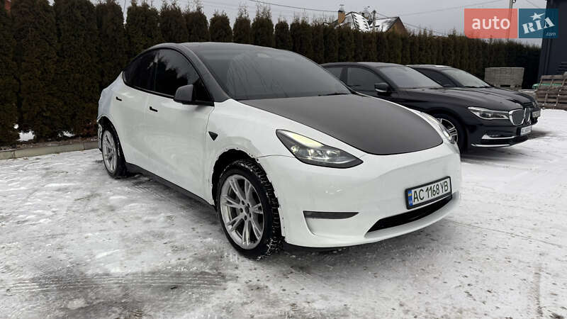 Внедорожник / Кроссовер Tesla Model Y 2024 в Луцке