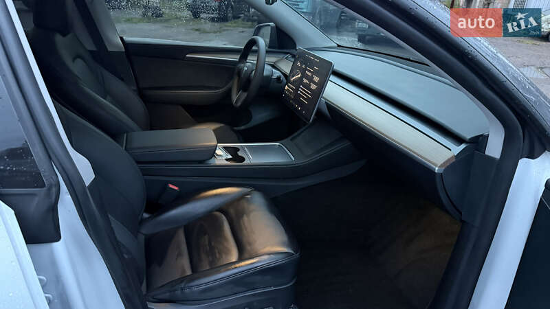 Внедорожник / Кроссовер Tesla Model Y 2024 в Луцке