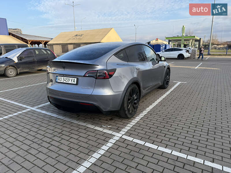 Внедорожник / Кроссовер Tesla Model Y 2023 в Хусте фото 3 Внедорожник / Кроссовер Tesla Model Y 2023 в Хусте
