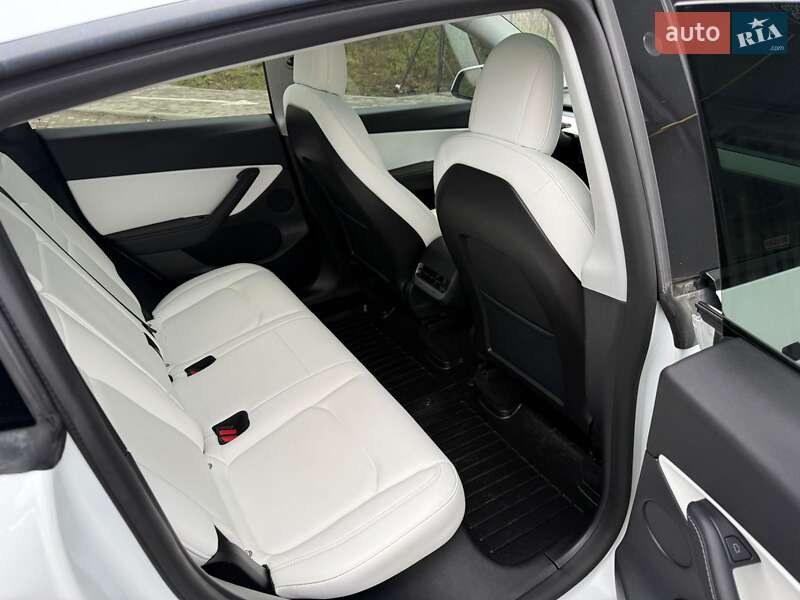 Внедорожник / Кроссовер Tesla Model Y 2021 в Тернополе