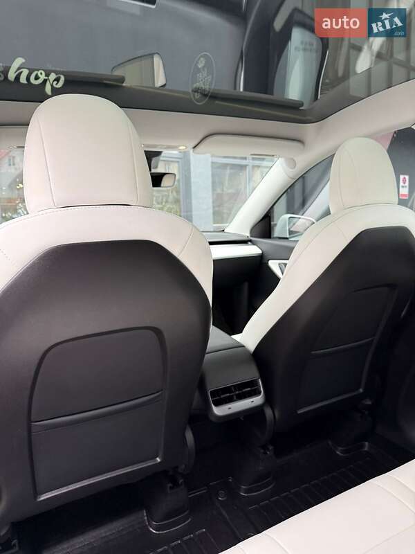 Внедорожник / Кроссовер Tesla Model Y 2021 в Тернополе