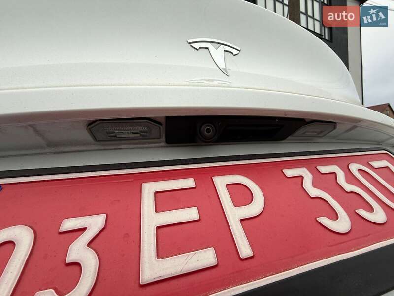Внедорожник / Кроссовер Tesla Model Y 2021 в Тернополе