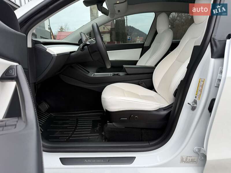 Внедорожник / Кроссовер Tesla Model Y 2021 в Тернополе
