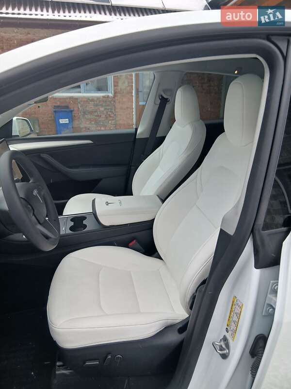 Внедорожник / Кроссовер Tesla Model Y 2023 в Городке