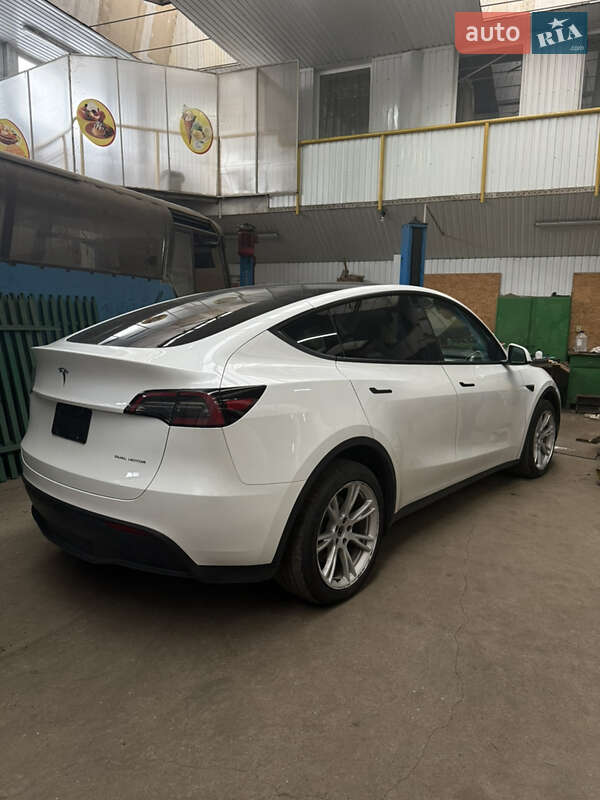 Внедорожник / Кроссовер Tesla Model Y 2023 в Первомайске