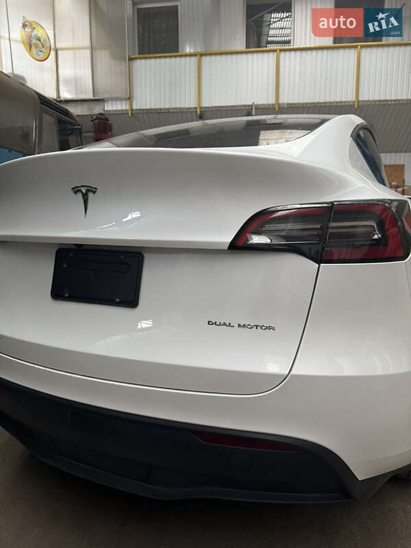 Внедорожник / Кроссовер Tesla Model Y 2023 в Первомайске