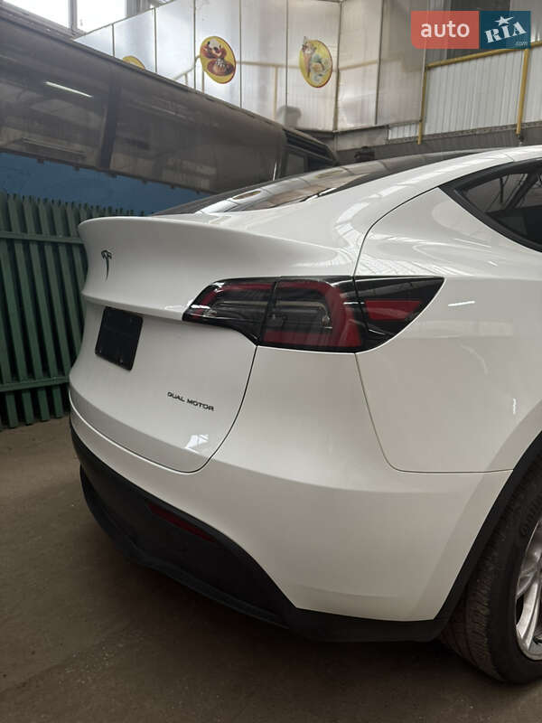 Внедорожник / Кроссовер Tesla Model Y 2023 в Первомайске