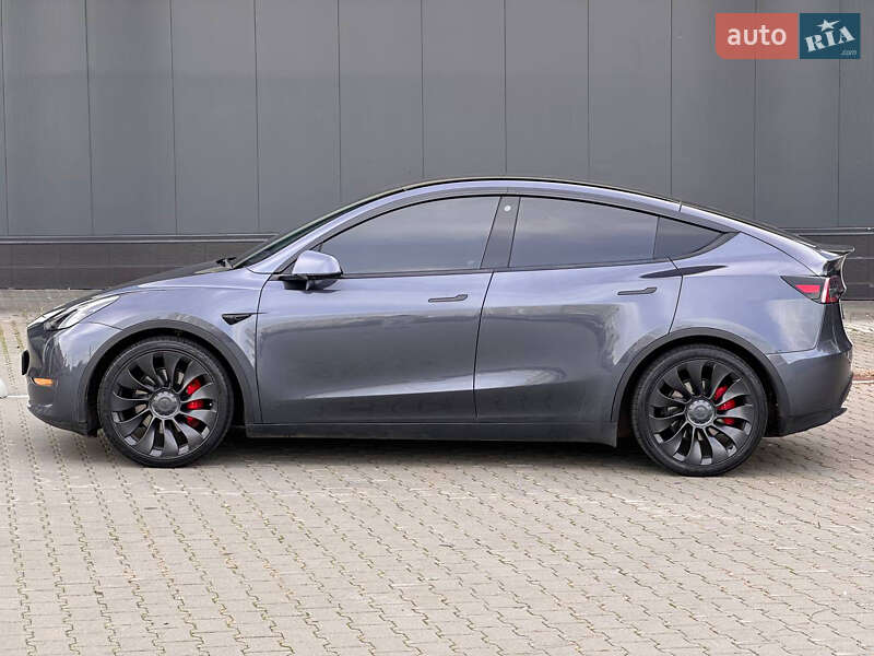Позашляховик / Кросовер Tesla Model Y 2022 в Києві