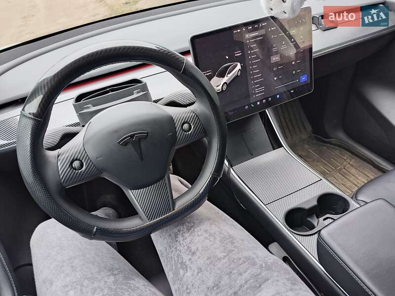 Позашляховик / Кросовер Tesla Model Y 2020 в Харкові