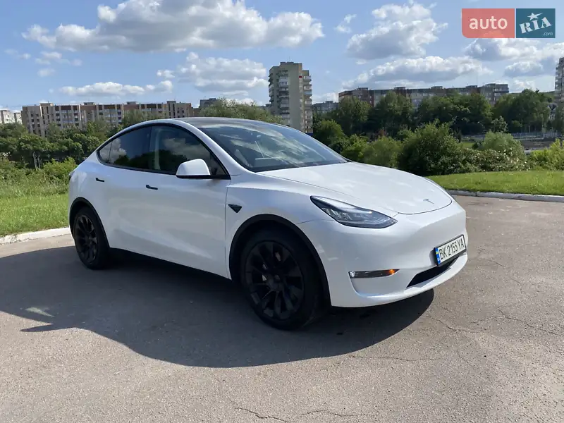 Tesla Model Y 2022