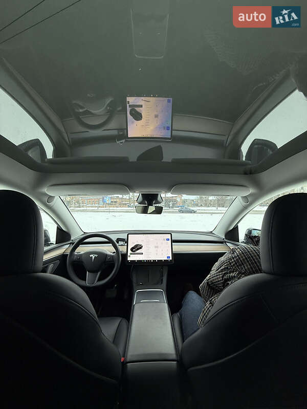 Внедорожник / Кроссовер Tesla Model Y 2024 в Львове