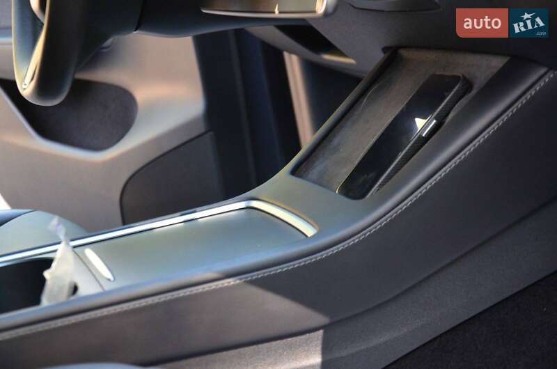Внедорожник / Кроссовер Tesla Model Y 2024 в Дрогобыче фото 69 Внедорожник / Кроссовер Tesla Model Y 2024 в Дрогобыче