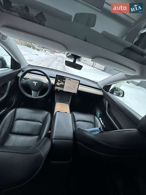 Позашляховик / Кросовер Tesla Model Y 2021 в Рівному