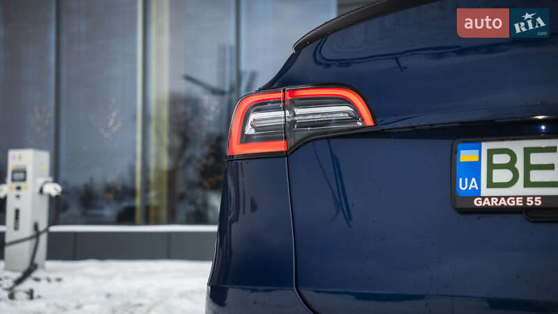Внедорожник / Кроссовер Tesla Model Y 2022 в Киеве