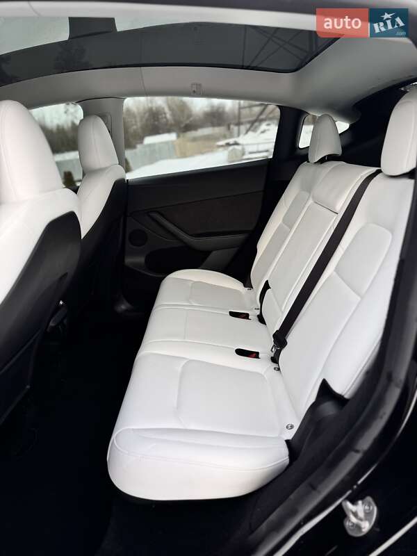 Внедорожник / Кроссовер Tesla Model Y 2024 в Харькове