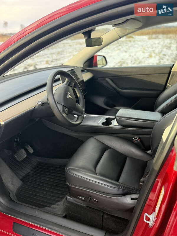 Внедорожник / Кроссовер Tesla Model Y 2022 в Дубно