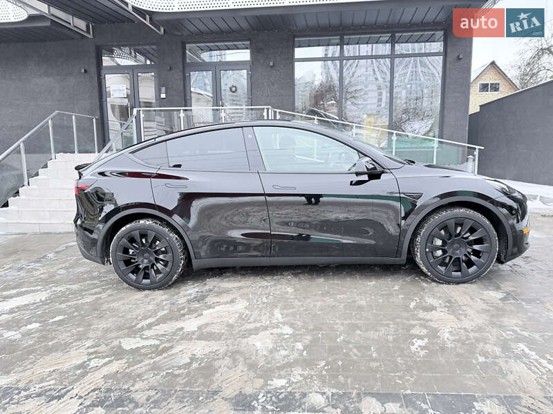 Внедорожник / Кроссовер Tesla Model Y 2023 в Киеве