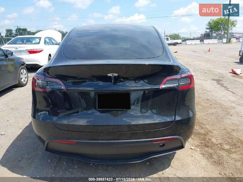 Позашляховик / Кросовер Tesla Model Y 2023 в Києві